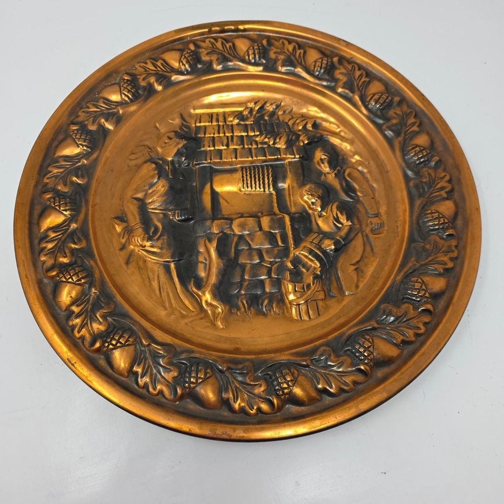 Coppercraft Guild Wall Hanging Plate Unisex 12in‎ Copper Colonial Well Acorns